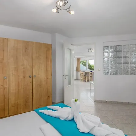 Appartement Kanava Seafront I *